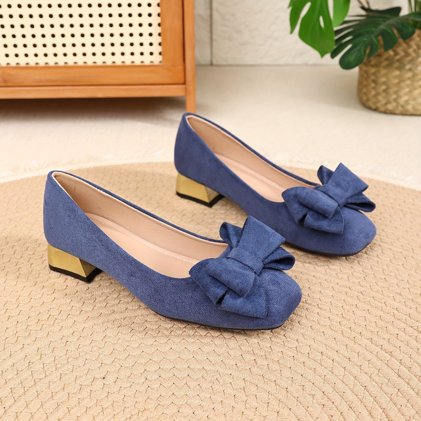 Women’s Fashionable Bow Heels with Elegant Thick Heel