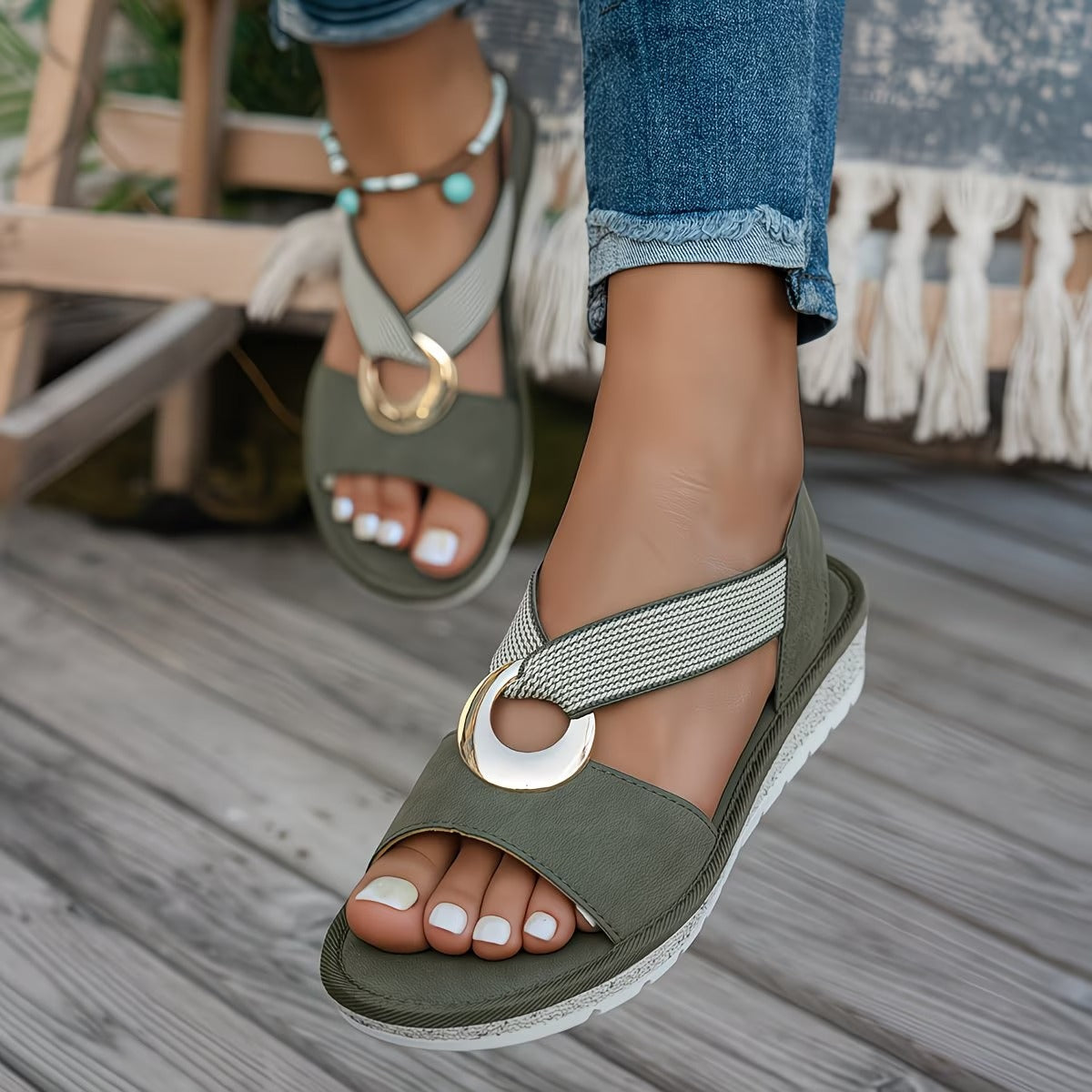 Women’s Flat Sandals with Metal Buckle